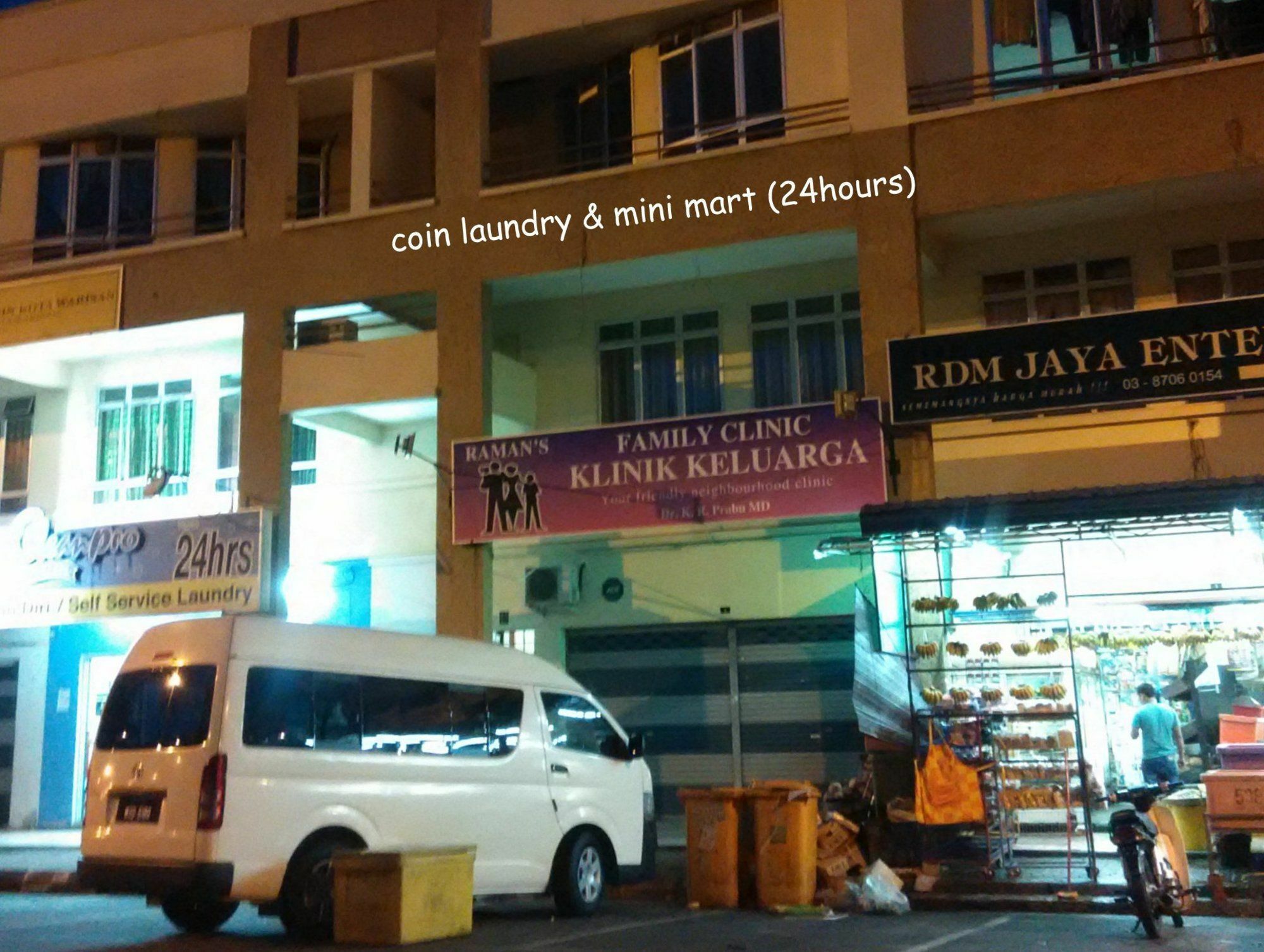 Moon Eleven Hostel Near Klia & Klia2 Сепанг Экстерьер фото